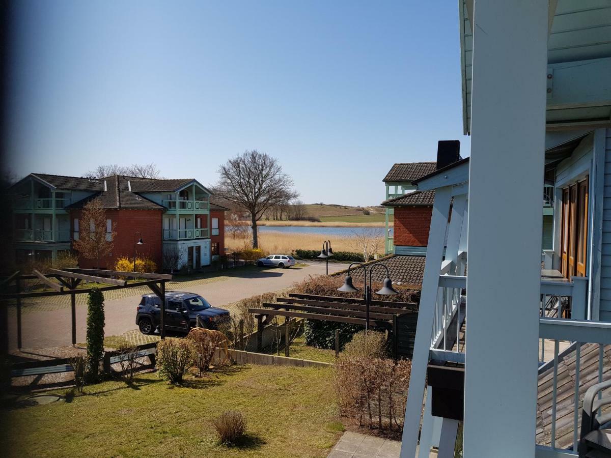 Ferienwohnung 4 Im Haus Am See Mit Wintergarten Und Terrasse Seedorf  Szoba fotó